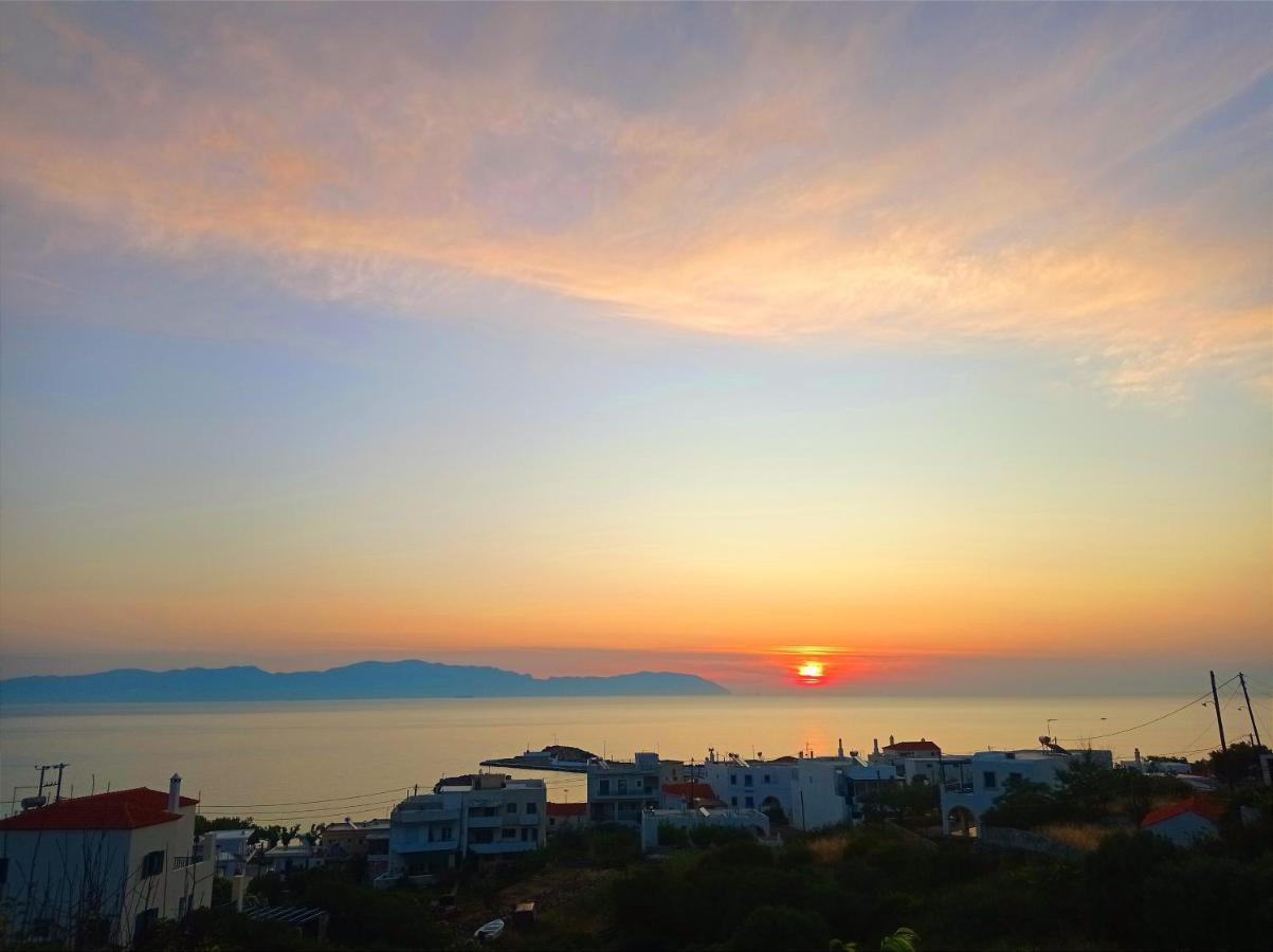 Evangelia House Sea View Apartments Agia Pelagia  エクステリア 写真